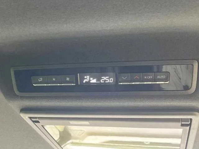 Toyota Noah 2022 — миниатюра 3