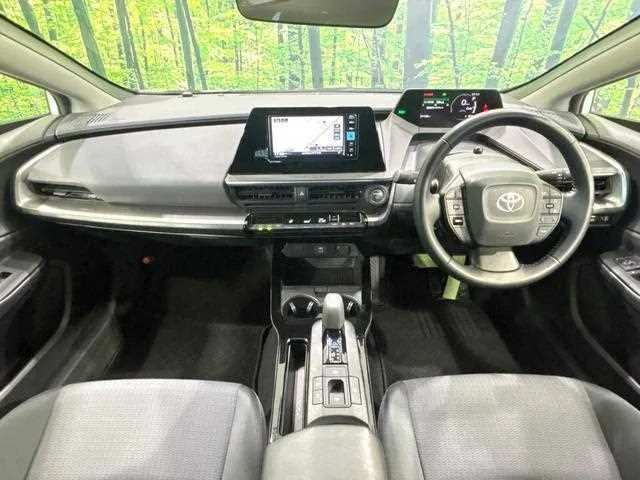 Toyota Prius 2023 — миниатюра 2