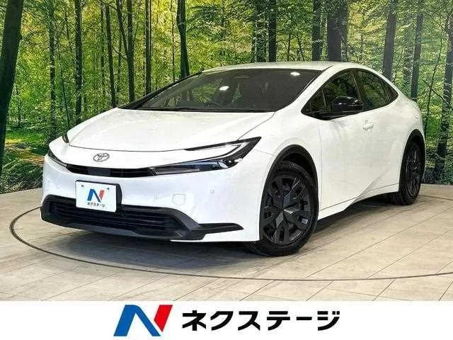 Toyota Prius 2023 — фото 1, купить с доставкой в Москву