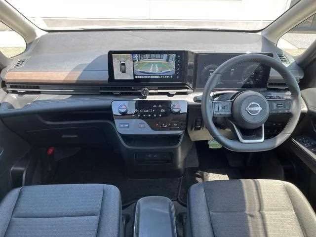 Nissan Serena 2023 — миниатюра 2