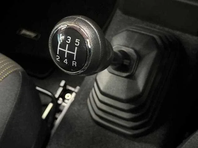 Suzuki Jimny 2023 — миниатюра 3