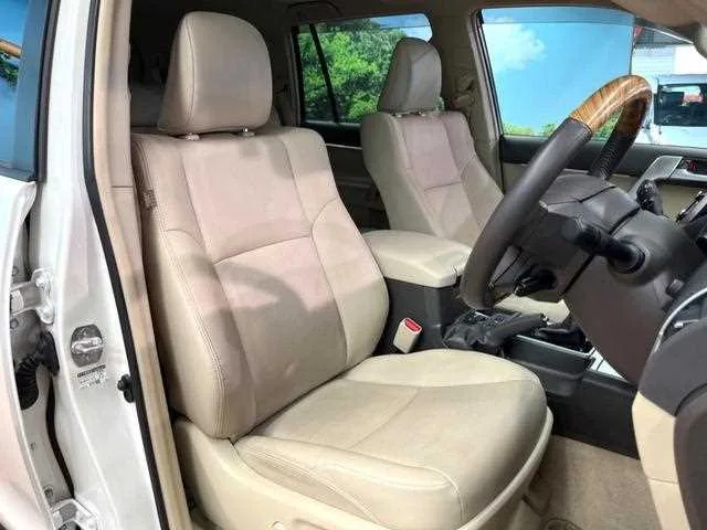 Toyota Land Cruiser Prado 2023 — миниатюра 4