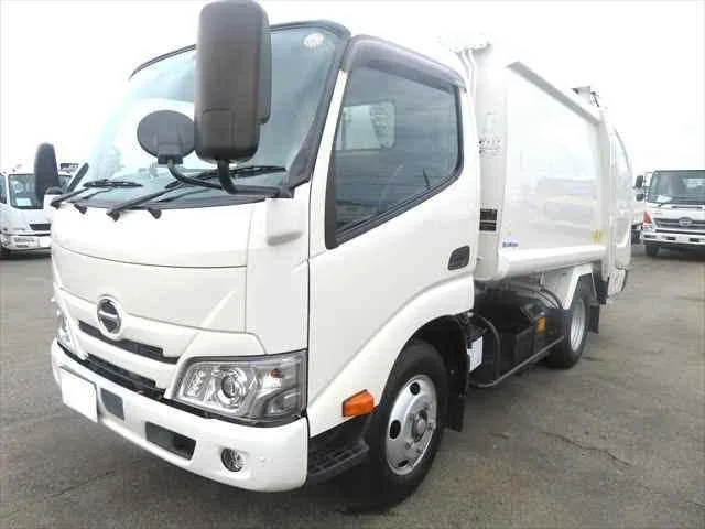 Hino Dutro 2022 — миниатюра 2