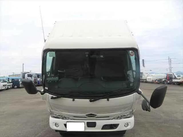 Hino Dutro 2022 — миниатюра 3