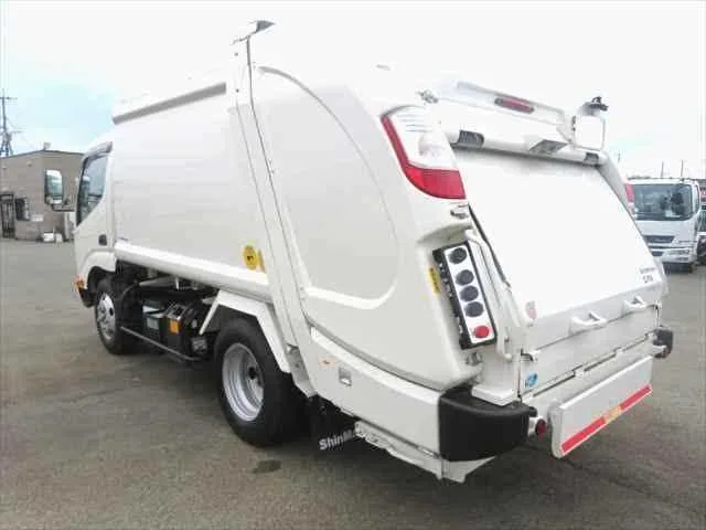 Hino Dutro 2022 — миниатюра 5
