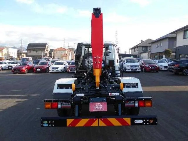 Mitsubishi Fuso Fighter 2025 — миниатюра 5