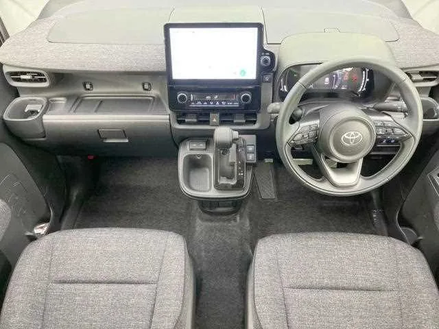 Toyota Sienta 2025 — миниатюра 2