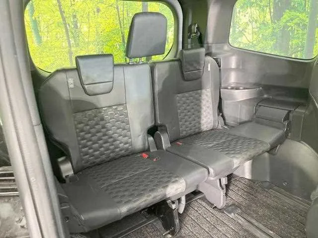 Toyota Voxy 2023 — миниатюра 4