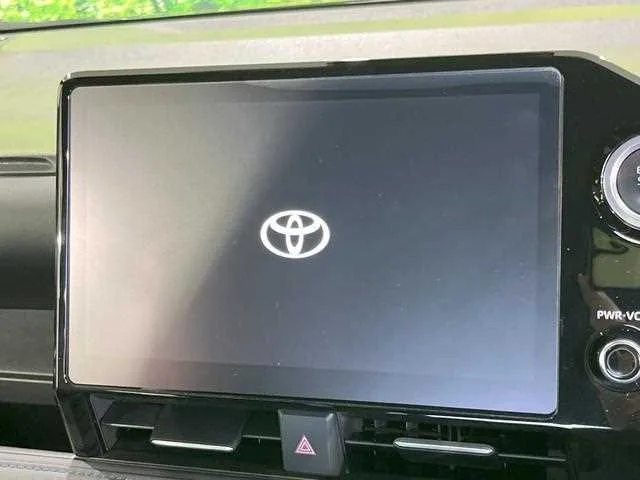 Toyota Voxy 2023 — миниатюра 3