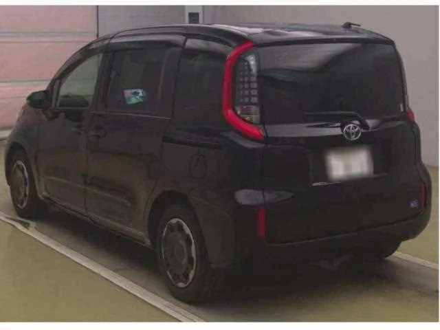 Toyota Sienta 2023 — миниатюра 2