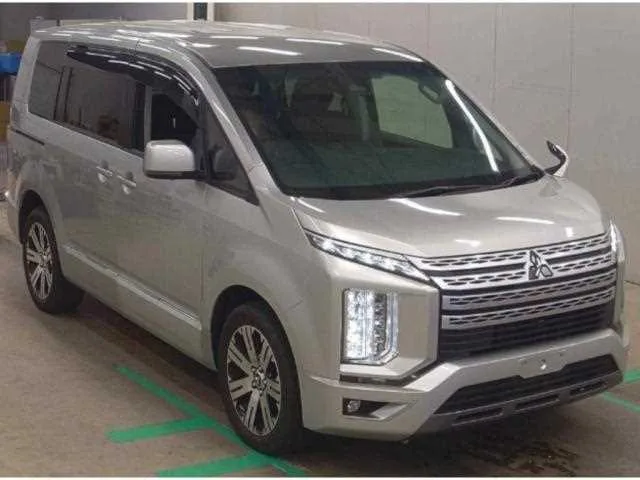 Mitsubishi Delica D5 2023 — миниатюра 4