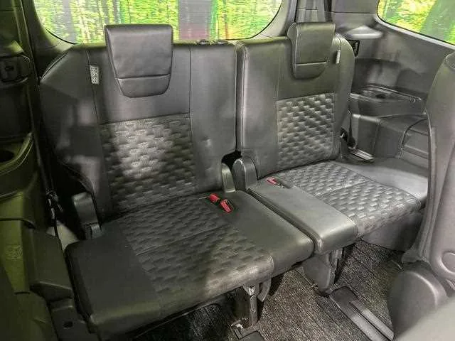 Toyota Voxy 2024 — миниатюра 4