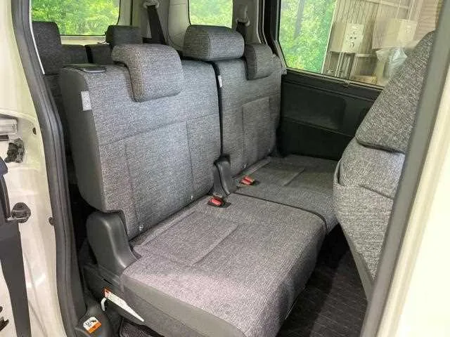 Toyota Sienta 2023 — миниатюра 4
