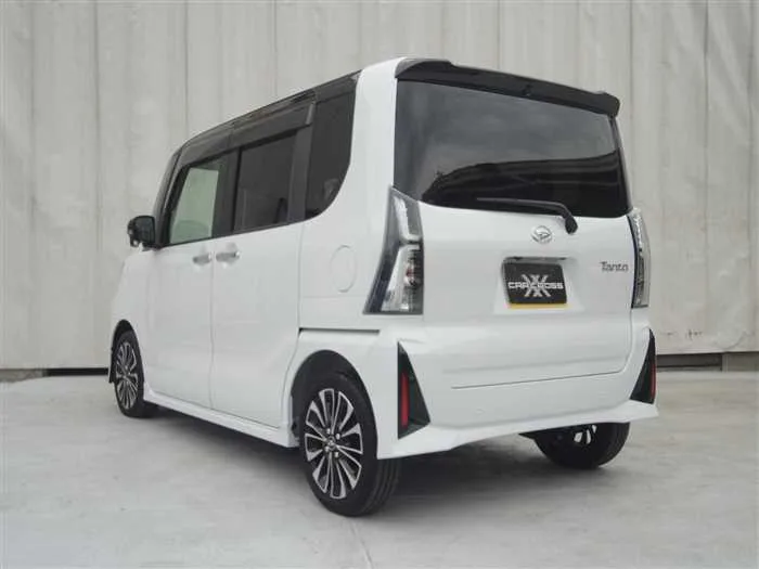 Daihatsu Tanto 2025 — миниатюра 2