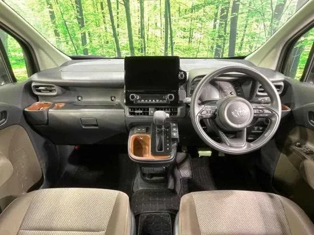 Toyota Sienta 2024 — миниатюра 2