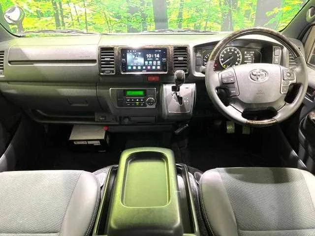 Toyota Hiace Van 2025 — миниатюра 2