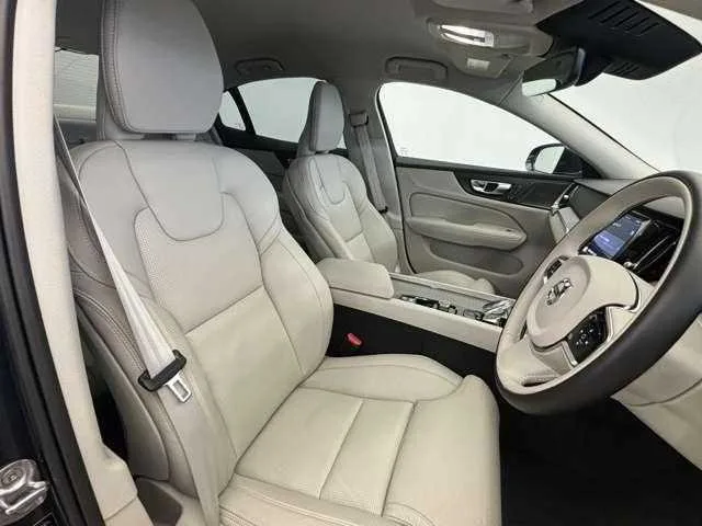 Volvo S60 2023 — миниатюра 2