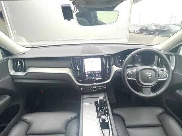 Volvo XC60 2024 — миниатюра 2
