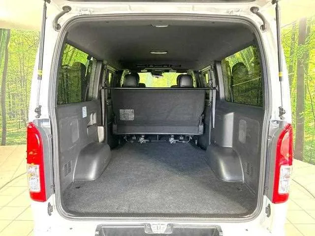 Toyota Hiace Van 2022 — миниатюра 4