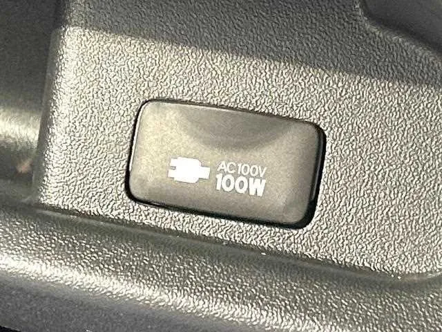 Toyota Hiace Van 2022 — миниатюра 5