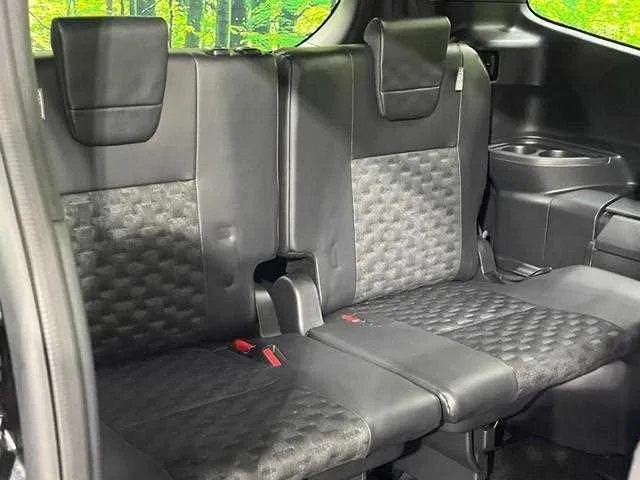 Toyota Voxy 2023 — миниатюра 4