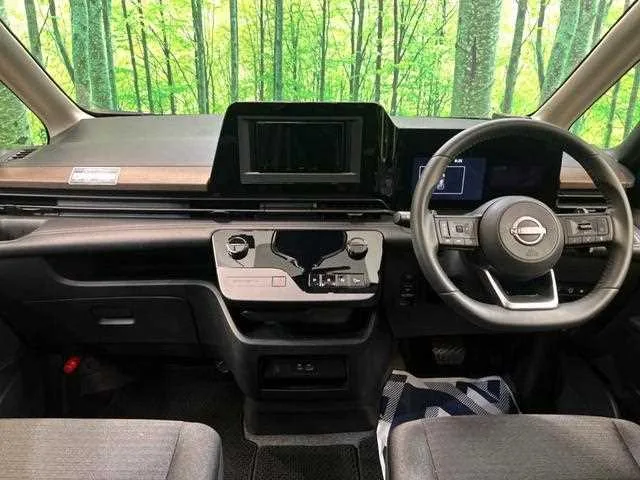 Nissan Serena 2025 — миниатюра 2