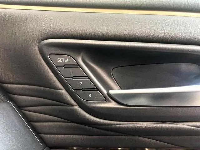 Toyota Alphard Hybrid 2023 — миниатюра 3