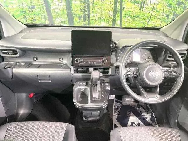 Toyota Sienta 2023 — миниатюра 2