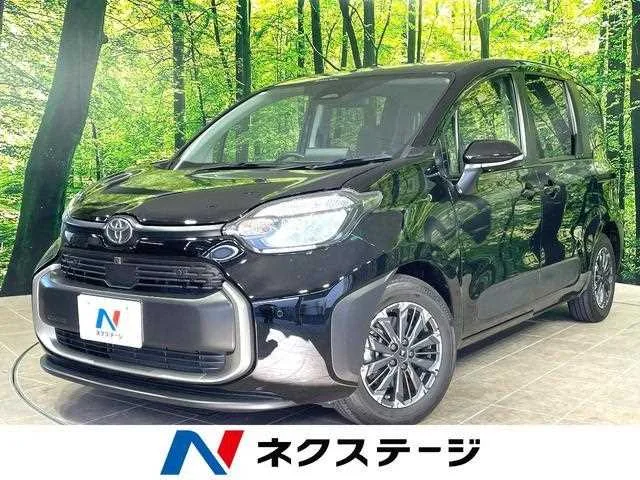 Toyota Sienta 2023 — фото 1, купить с доставкой в Москву