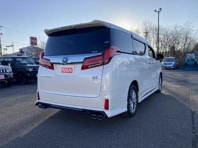 Toyota Alphard Hybrid 2023 — миниатюра 2