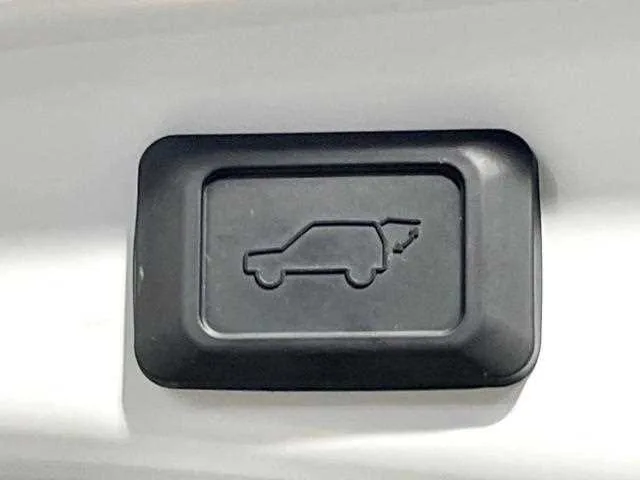 Toyota RAV4 2023 — миниатюра 3