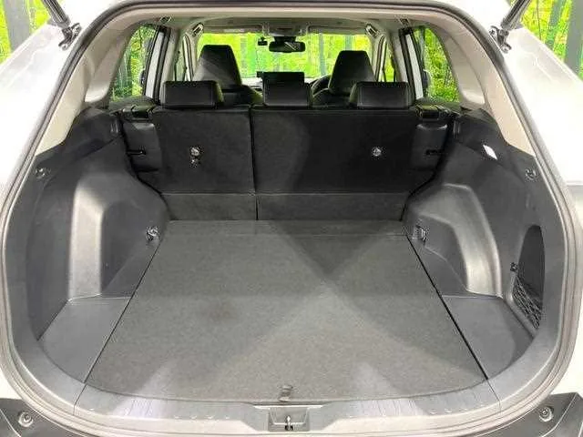 Toyota RAV4 2023 — миниатюра 4
