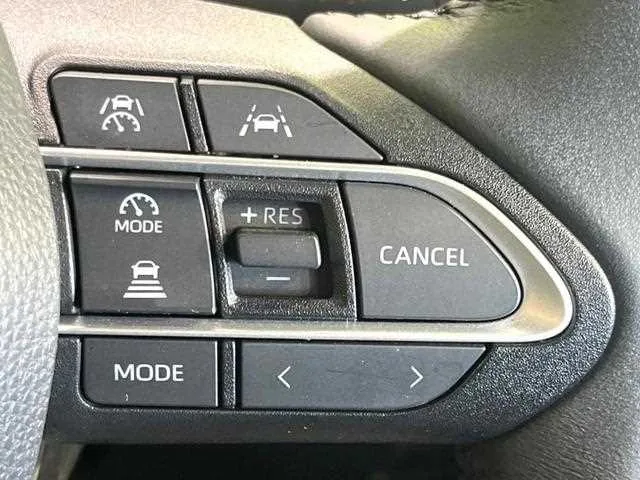 Toyota Voxy 2024 — миниатюра 3