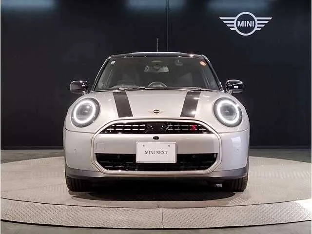BMW MINI 2024 — миниатюра 5