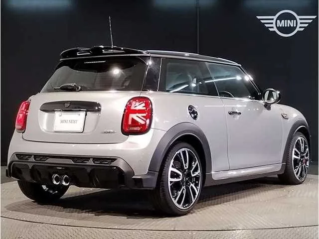 BMW MINI 2023 — миниатюра 2