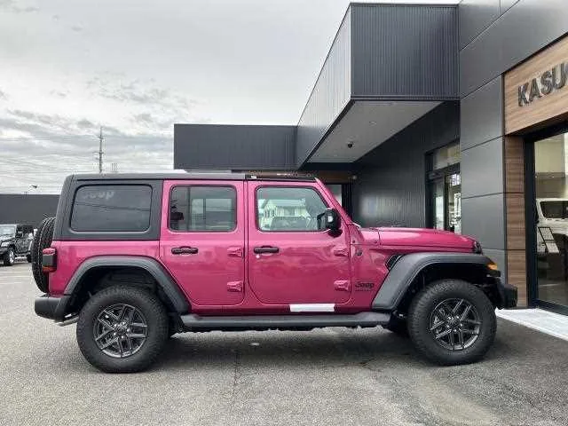 Jeep Wrangler 2025 — миниатюра 3