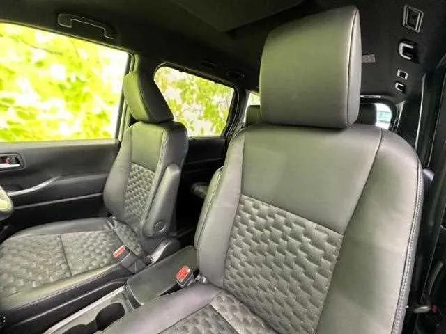 Toyota Voxy 2023 — миниатюра 5