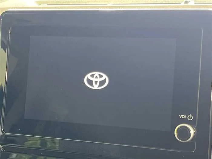 Toyota Sienta 2024 — миниатюра 3