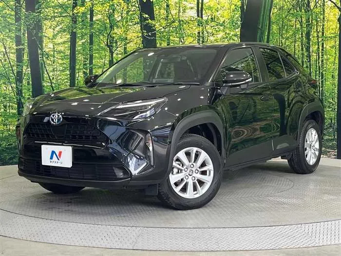 Toyota Yaris Cross 2022 — фото 1, купить с доставкой в Москву