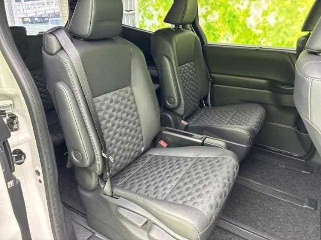 Toyota Voxy 2025 — миниатюра 5