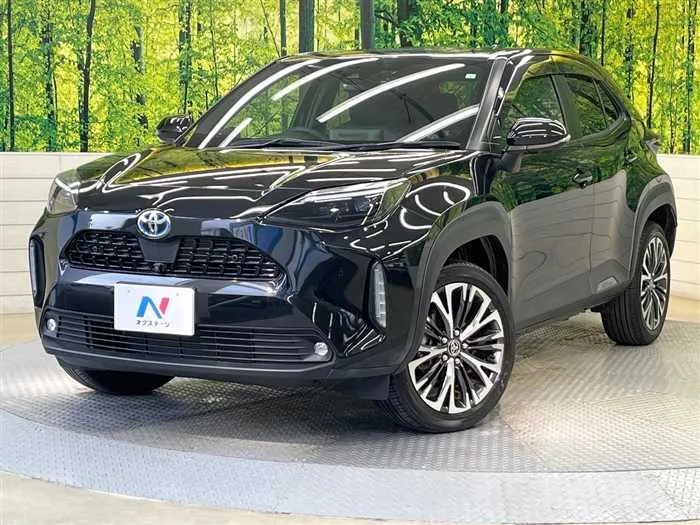 Toyota Yaris Cross 2023 — фото 1, купить с доставкой в Москву