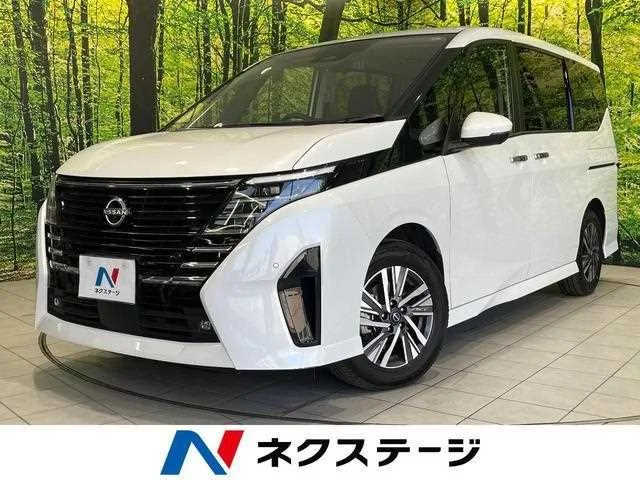 Nissan Serena 2023 — фото 1, купить с доставкой в Москву