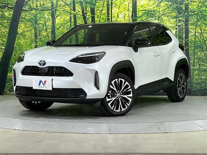 Toyota Yaris Cross 2024 — фото 1, купить с доставкой в Москву