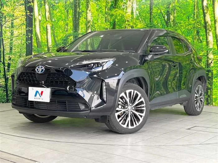 Toyota Yaris Cross 2023 — фото 1, купить с доставкой в Москву