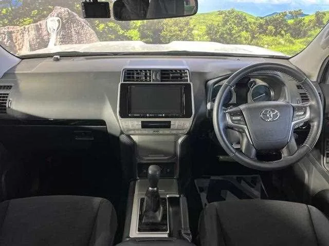 Toyota Land Cruiser Prado 2022 — миниатюра 2