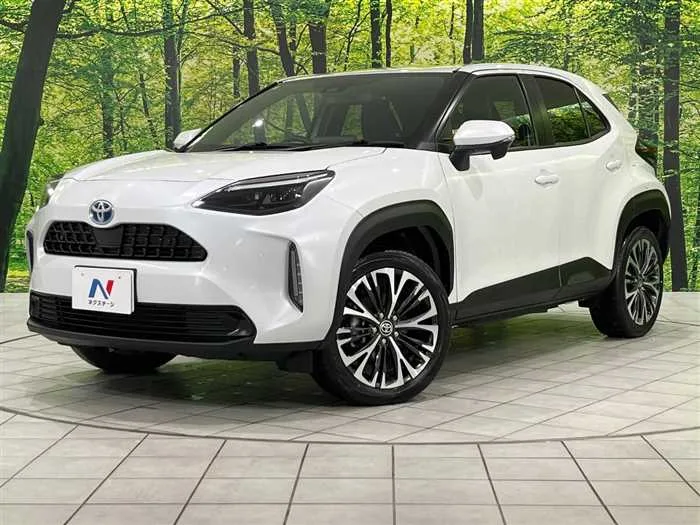 Toyota Yaris Cross 2024 — фото 1, купить с доставкой в Москву
