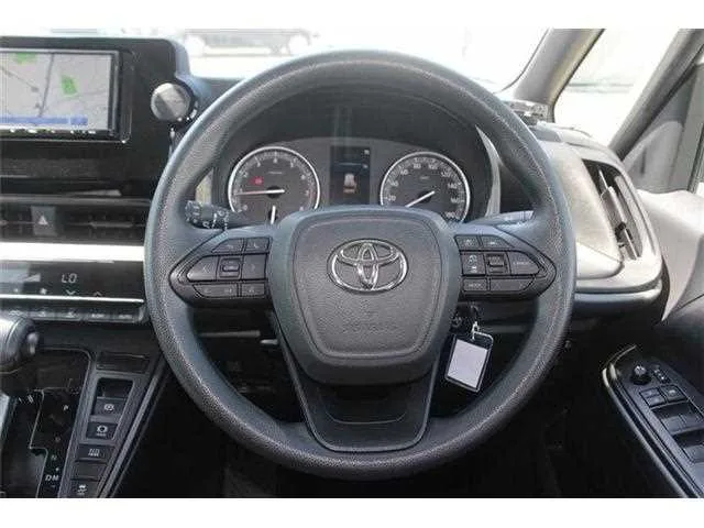 Toyota Noah 2023 — миниатюра 2