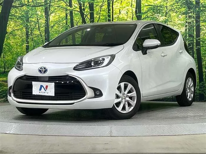 Toyota AQUA 2024 — фото 1, купить с доставкой в Москву
