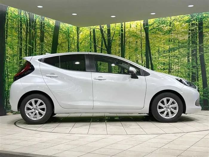 Toyota AQUA 2024 — миниатюра 4