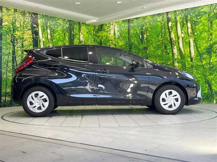 Toyota AQUA 2025 — миниатюра 4